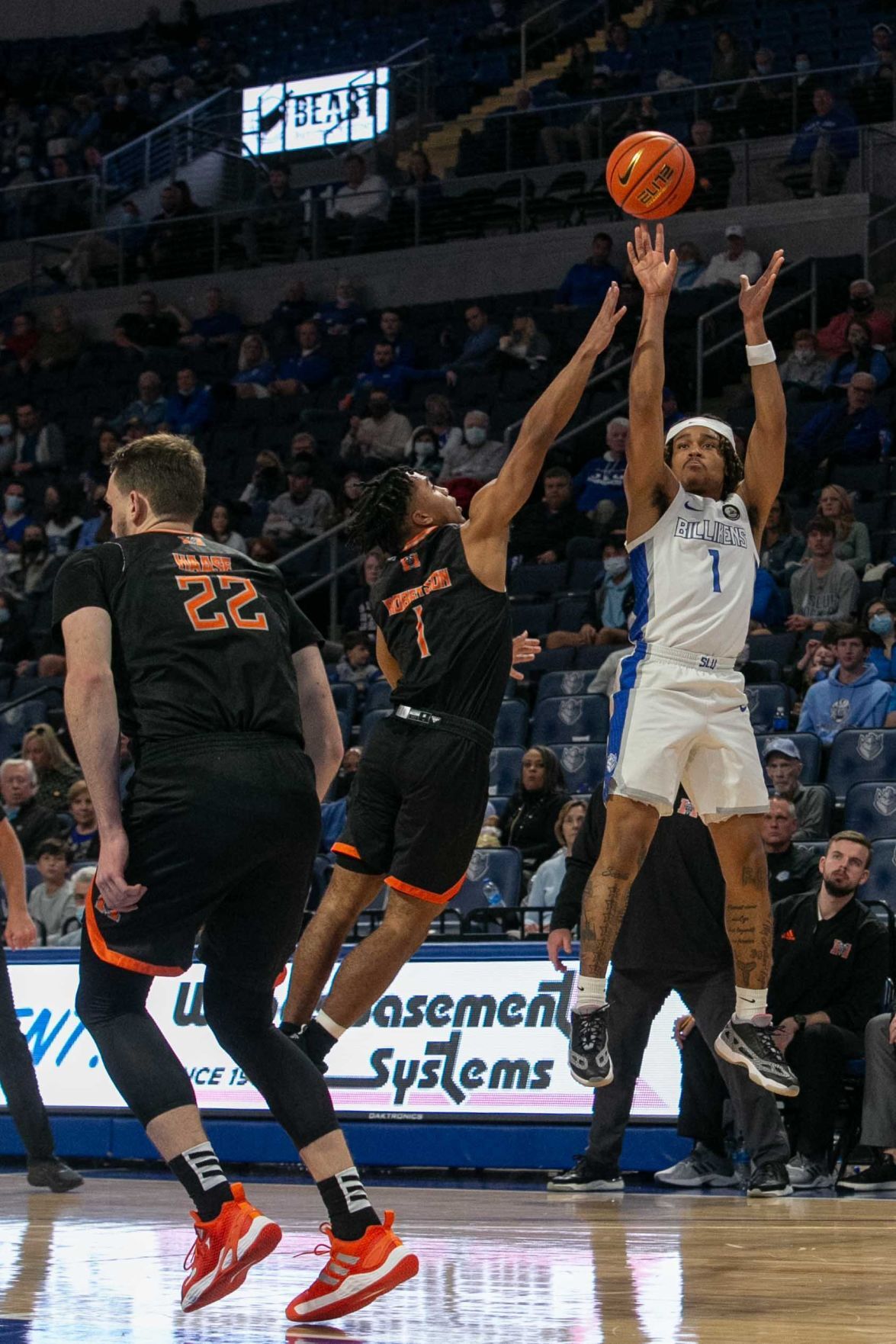 Billikens take on Bears at Chaifetz